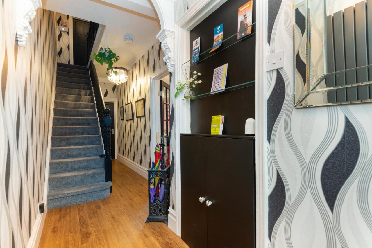 Seaview B&B Харуич Екстериор снимка